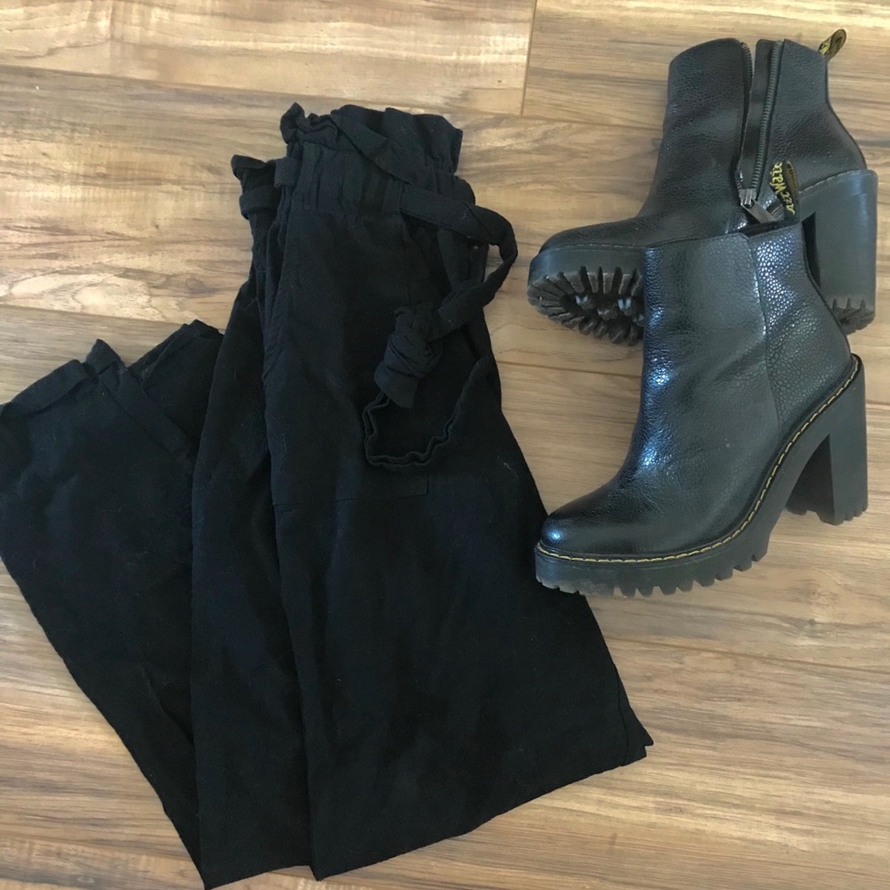Kendall+Kylie “Paperbag Waist” Pants